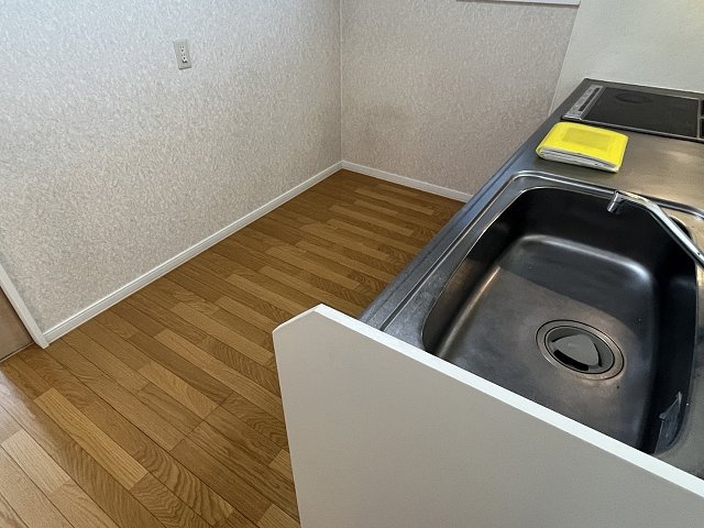 ＴＯＷＮ西１３南１５セオリーＡ・Ｂ【キッチン】