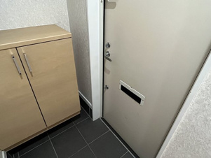 ＴＯＷＮ西１３南１５セオリーＡ・Ｂ【玄関】