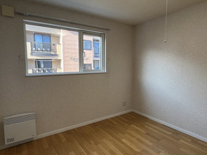 ＴＯＷＮ西１３南１５セオリーＡ・Ｂ【寝室】