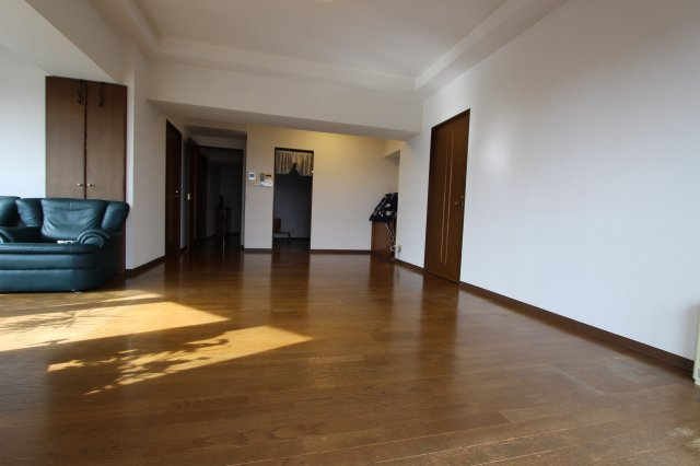 ダイアシティ2000茂庭C1リッヂアトラ【居間・リビング】