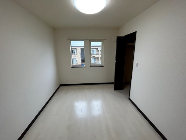 アベニール６２９【寝室】