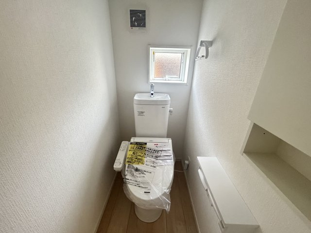 唐船建売１号地【トイレ】トイレは1，2階に設置あります！！