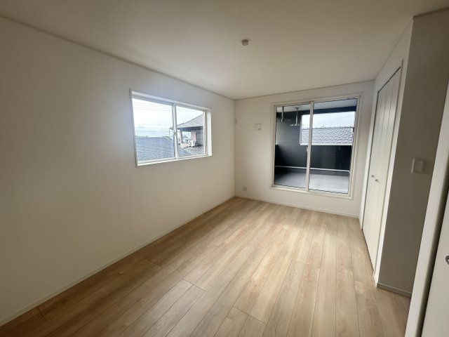 唐船建売１号地【洋室】インナーバルコニーに続く洋室です！