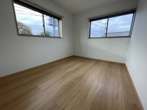 蓮田市貝塚テラスハウス【洋室】西側洋室