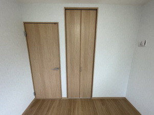 蓮田市貝塚テラスハウス【収納】西側洋室収納