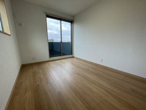 蓮田市貝塚テラスハウス【洋室】北側洋室