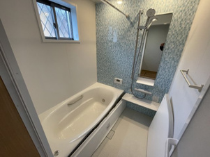 蓮田市貝塚テラスハウス【浴室】浴室