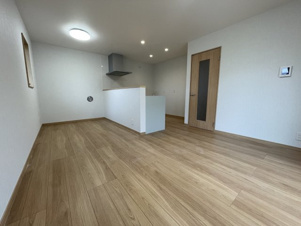 蓮田市貝塚テラスハウス【居間・リビング】LDK