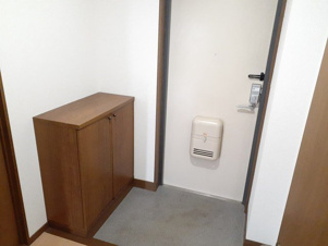 ファインパーク薬師Ｂ棟【玄関】