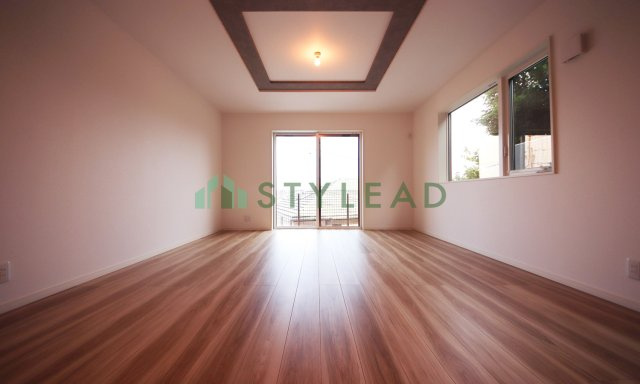 横浜市鶴見区北寺尾１丁目の新築一戸建【居間・リビング】