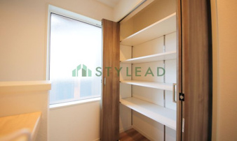 横浜市鶴見区北寺尾１丁目の新築一戸建【収納】