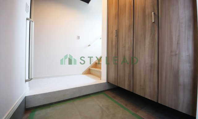 横浜市鶴見区北寺尾１丁目の新築一戸建【玄関】