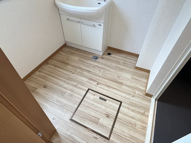 ユトリロ鳳乃舞Ｂ棟【洗面所】