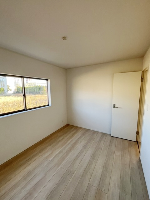 御嵩町中第4（全4棟）【洋室】東6帖洋室