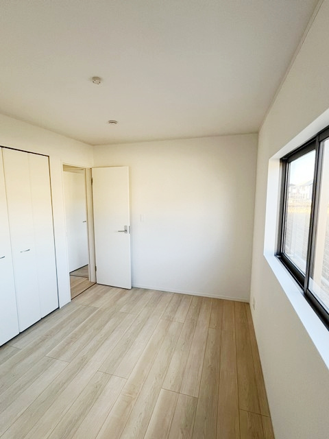 御嵩町中第4（全4棟）【洋室】北東6帖洋室