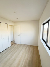 御嵩町中第4（全4棟）【洋室】北東6帖洋室