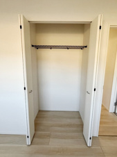 御嵩町中第4（全4棟）【収納】北東6帖洋室のクローゼット