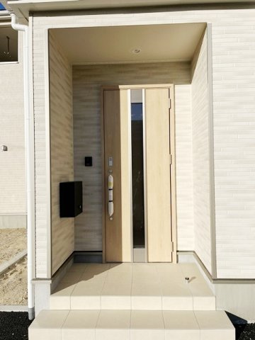 御嵩町中第4（全4棟）【玄関】