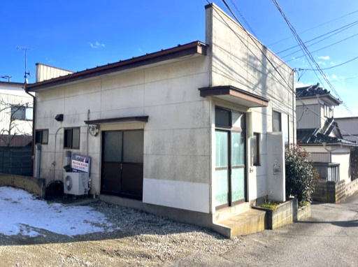 石巻市大手町の中古一戸建【前面道路含む現地写真】