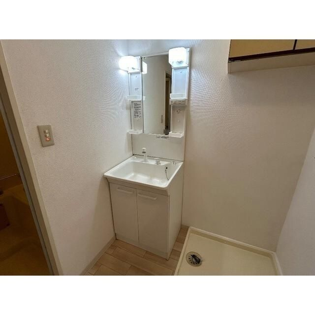 ホワイトパレス大宮【独立洗面台】