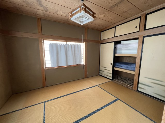 前郷一番町一戸建【寝室】