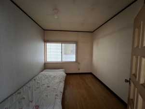 前郷一番町一戸建【洋室】