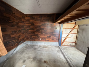 前郷一番町一戸建【その他】車庫