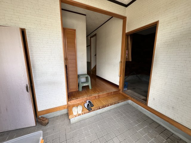 前郷一番町一戸建【玄関】
