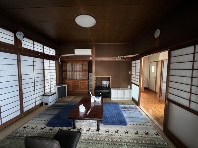 前郷一番町一戸建【居間・リビング】