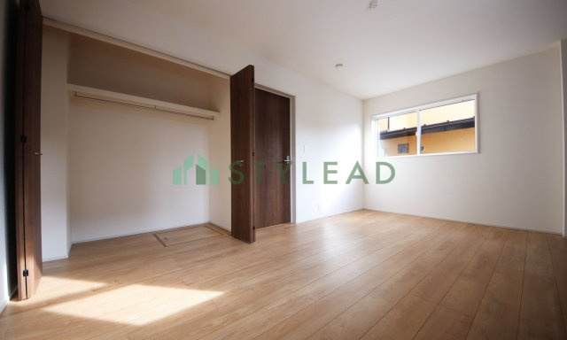 横浜市泉区上飯田町の新築一戸建【洋室】