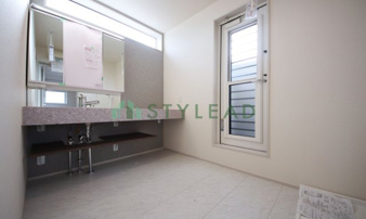 横浜市泉区上飯田町の新築一戸建【独立洗面台】