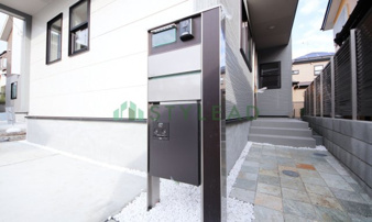 横浜市泉区上飯田町の新築一戸建【玄関】