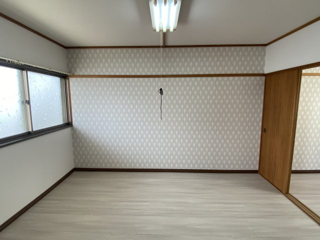 ハイツニュータウンＢ【寝室】