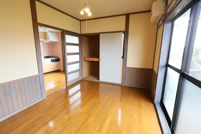 木目調の壁もおしゃれです！
