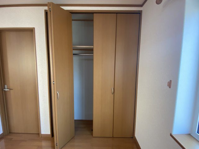 Ｉ幕別町札内文京町貸家【収納】