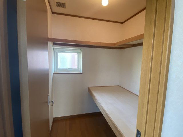 Ｉ幕別町札内文京町貸家【収納】