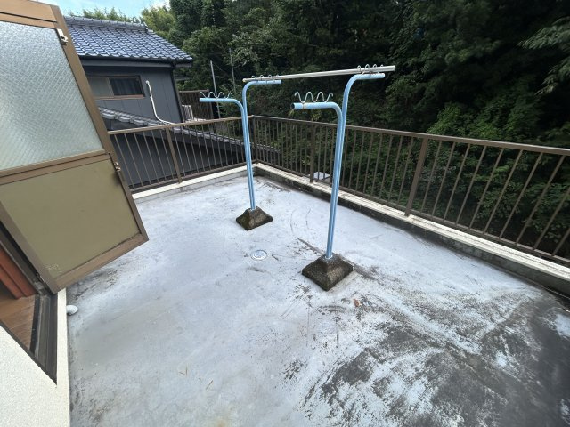 勝立貸家【バルコニー】広々としたバルコニー付きです！