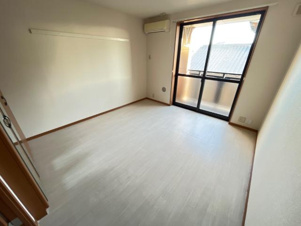 クレストＢ【内装】室内