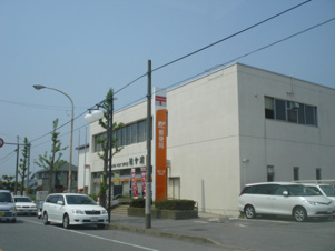 クレストＢ【周辺】郵便局まで800ｍ