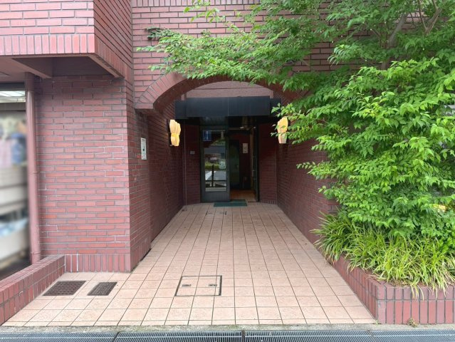 パレジット五条【エントランス】