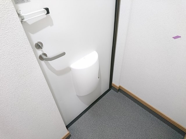 クレアトールＡ【玄関】