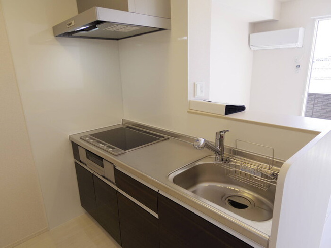 対面式システムキッチン（3口IH仕様）