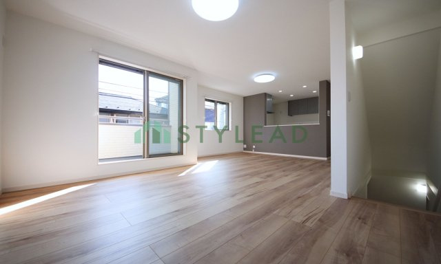 川崎市川崎区小田６丁目の新築一戸建【居間・リビング】