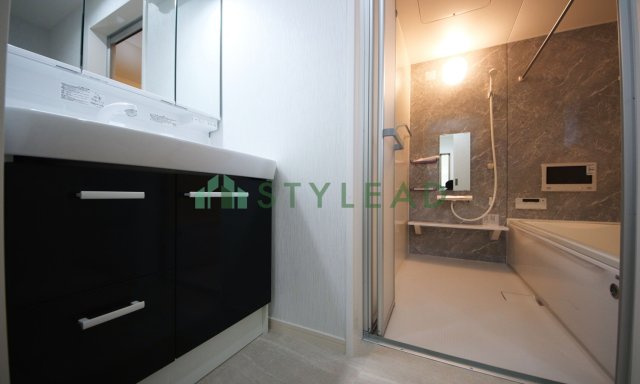 川崎市川崎区小田６丁目の新築一戸建【独立洗面台】