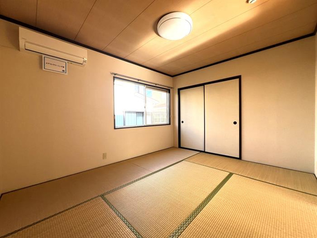 ※写真は別室のものになります。