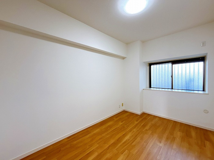 グランビア新川【洋室】