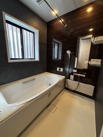 彦根市開出今町の中古一戸建【浴室】