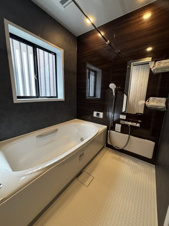 彦根市開出今町の中古一戸建【浴室】