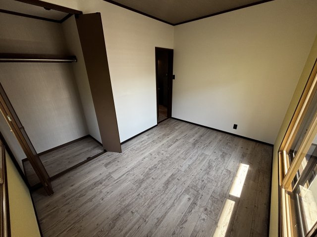 彦根市開出今町の中古一戸建【洋室】