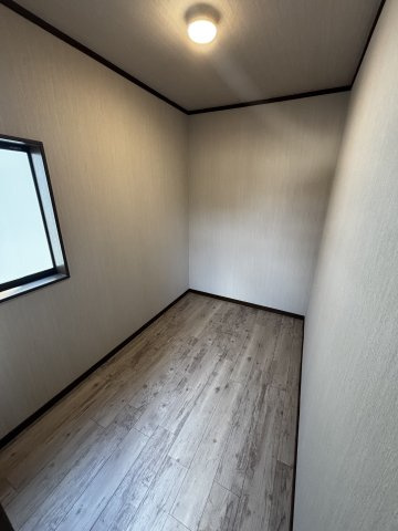 彦根市開出今町の中古一戸建【洋室】